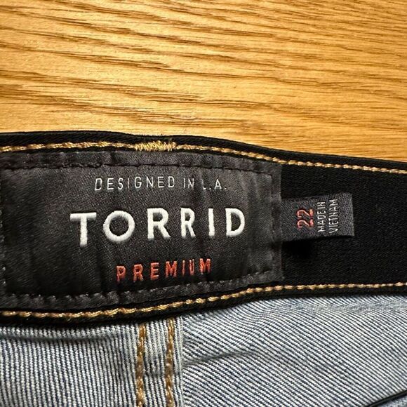 Torrid sky high skinny Bermuda shorts 22 - Picture 5 of 9